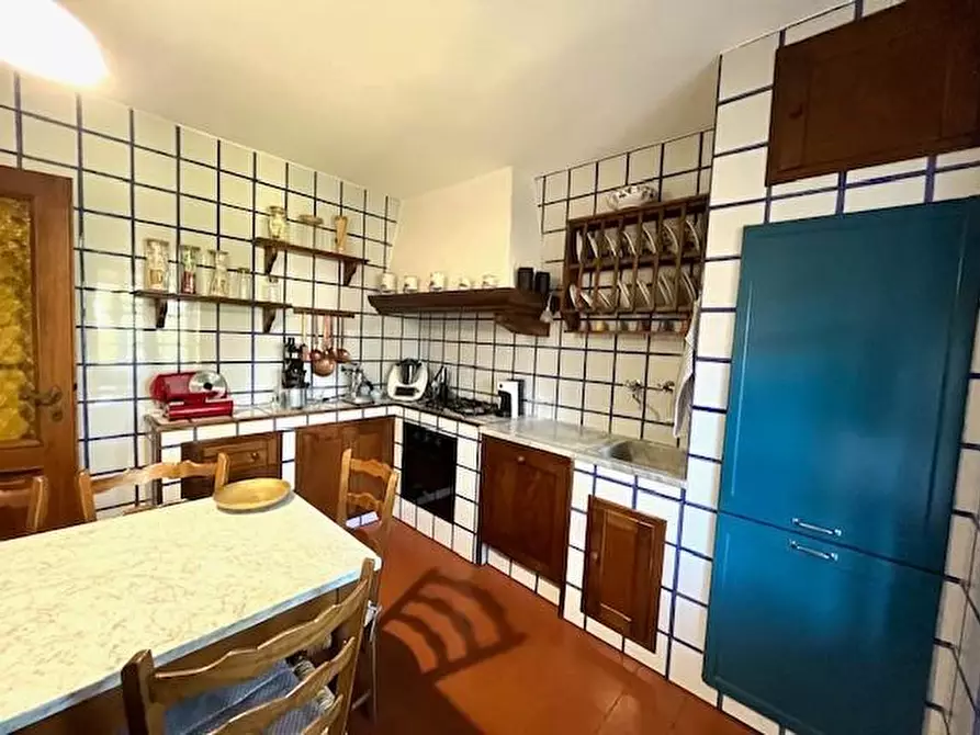 Immagine 6 di Casa bifamiliare in vendita  a Camaiore