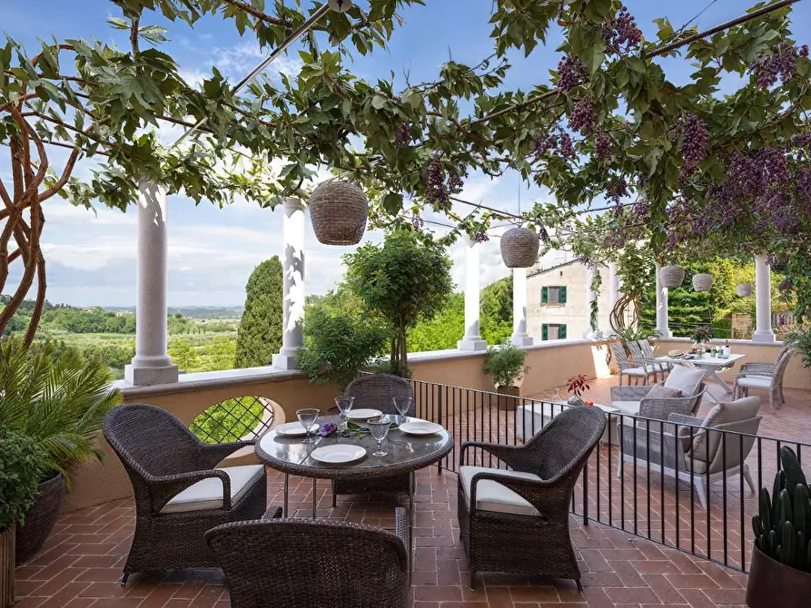 Immagine 2 di Villa in vendita  a Casciana Terme Lari