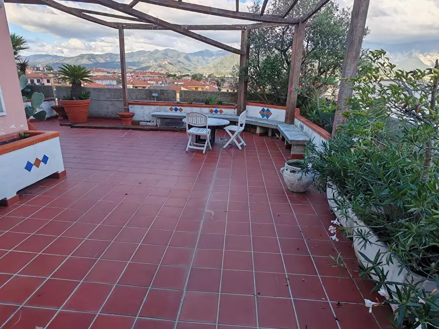 Immagine 3 di Mansarda in vendita  a Carrara