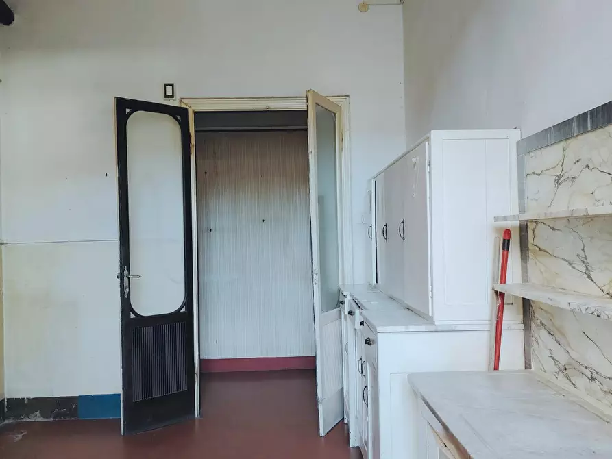 Immagine 1 di Appartamento in vendita  a Carrara