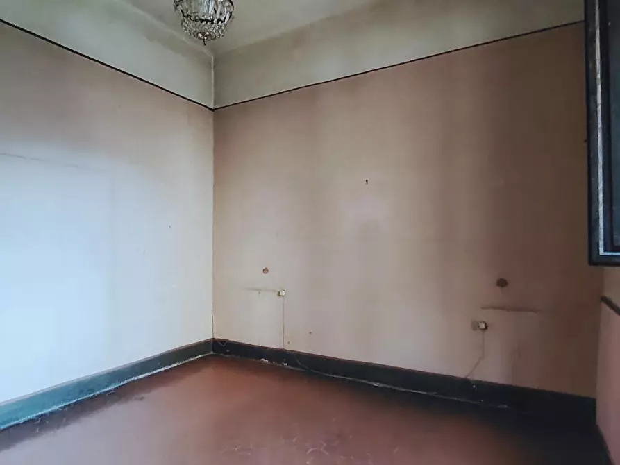 Immagine 7 di Appartamento in vendita  a Carrara