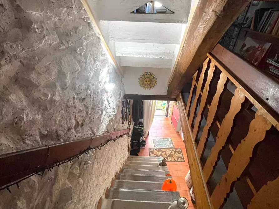 Immagine 13 di Casa semindipendente in vendita  a Fosdinovo