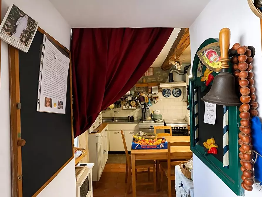 Immagine 8 di Casa semindipendente in vendita  a Fosdinovo