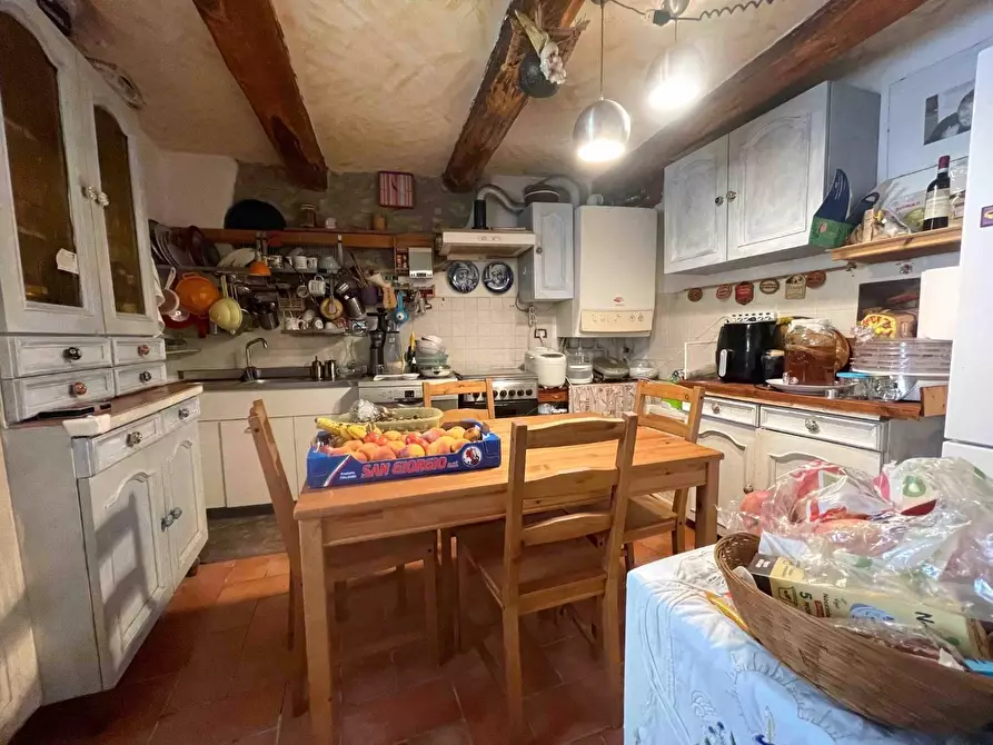 Immagine 11 di Casa semindipendente in vendita  a Fosdinovo