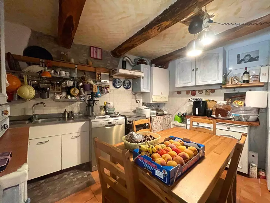 Immagine 10 di Casa semindipendente in vendita  a Fosdinovo