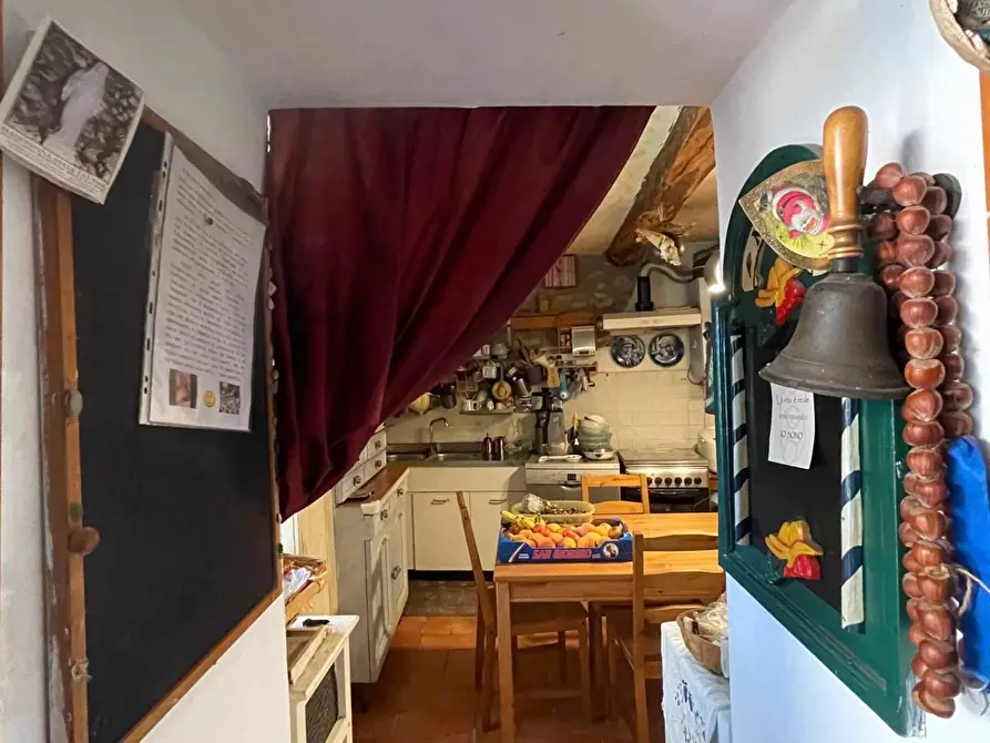 Immagine 9 di Casa semindipendente in vendita  a Fosdinovo