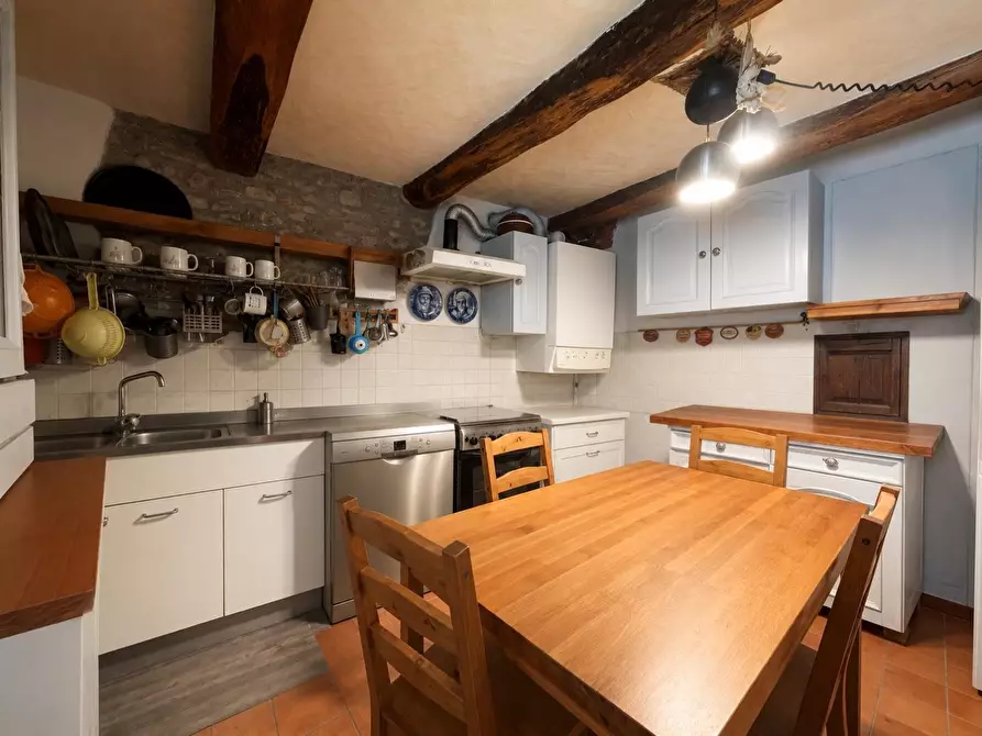 Immagine 9 di Casa semindipendente in vendita  a Fosdinovo