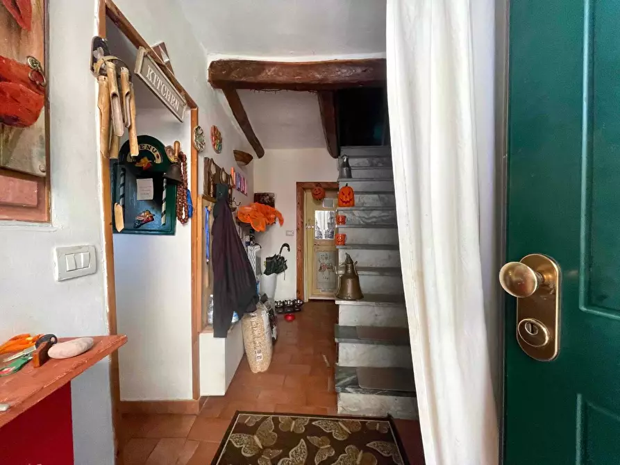 Immagine 5 di Casa semindipendente in vendita  a Fosdinovo