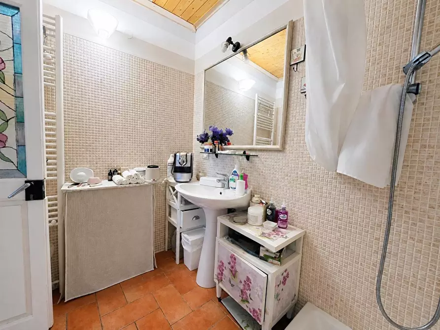 Immagine 21 di Casa semindipendente in vendita  a Fosdinovo