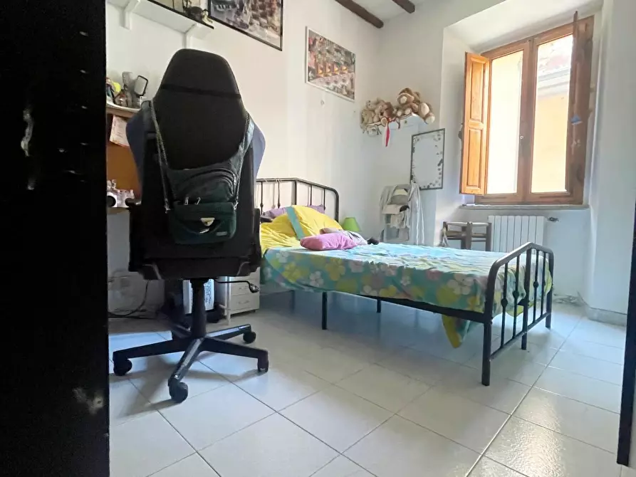 Immagine 8 di Appartamento in vendita  a Poggibonsi