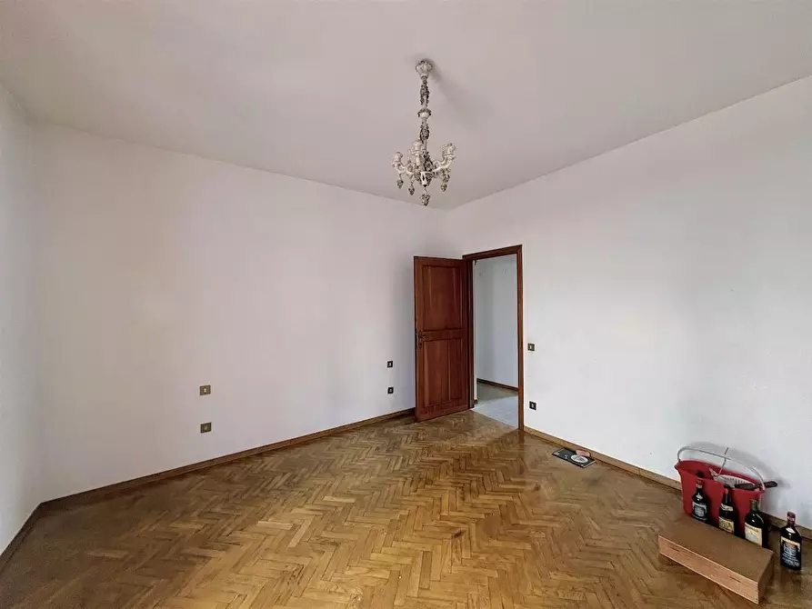 Immagine 11 di Appartamento in vendita  a Pisa