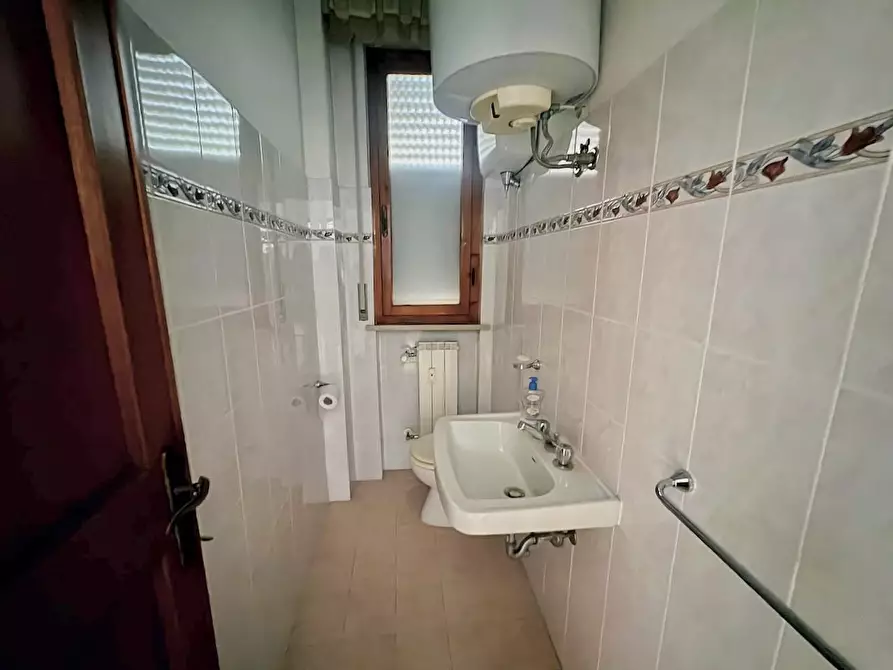 Immagine 21 di Appartamento in vendita  a Pisa