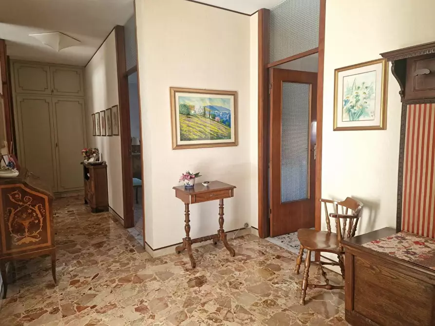 Immagine 6 di Appartamento in vendita  a Carrara