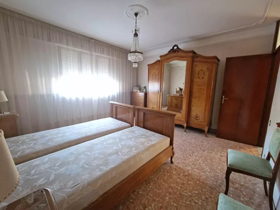 Immagine 20 di Appartamento in vendita  a Carrara