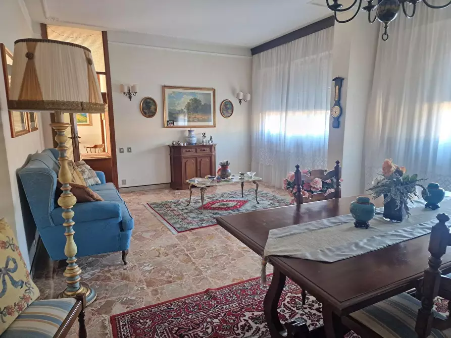 Immagine 5 di Appartamento in vendita  a Carrara