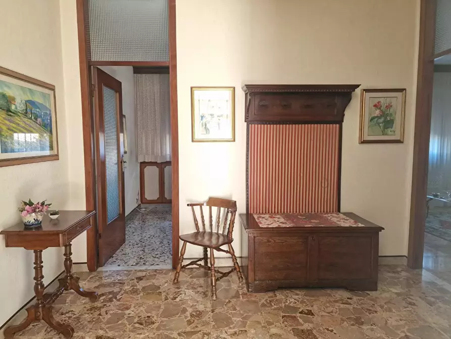 Immagine 8 di Appartamento in vendita  a Carrara