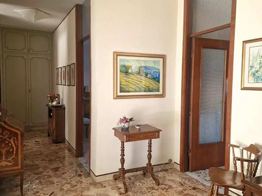 Immagine 7 di Appartamento in vendita  a Carrara