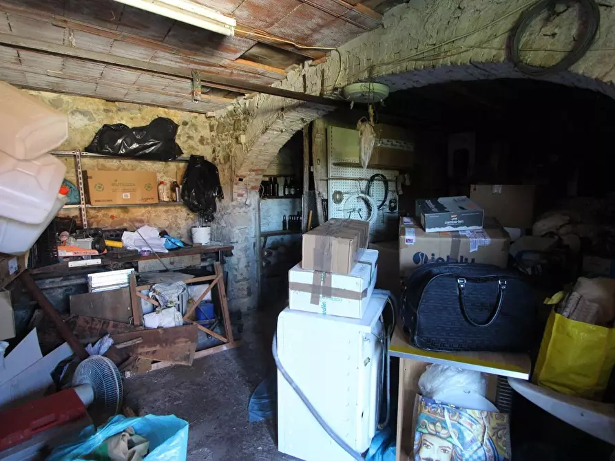 Immagine 13 di Casa indipendente in vendita  a La Spezia