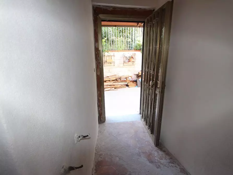 Immagine 3 di Casa indipendente in vendita  a La Spezia