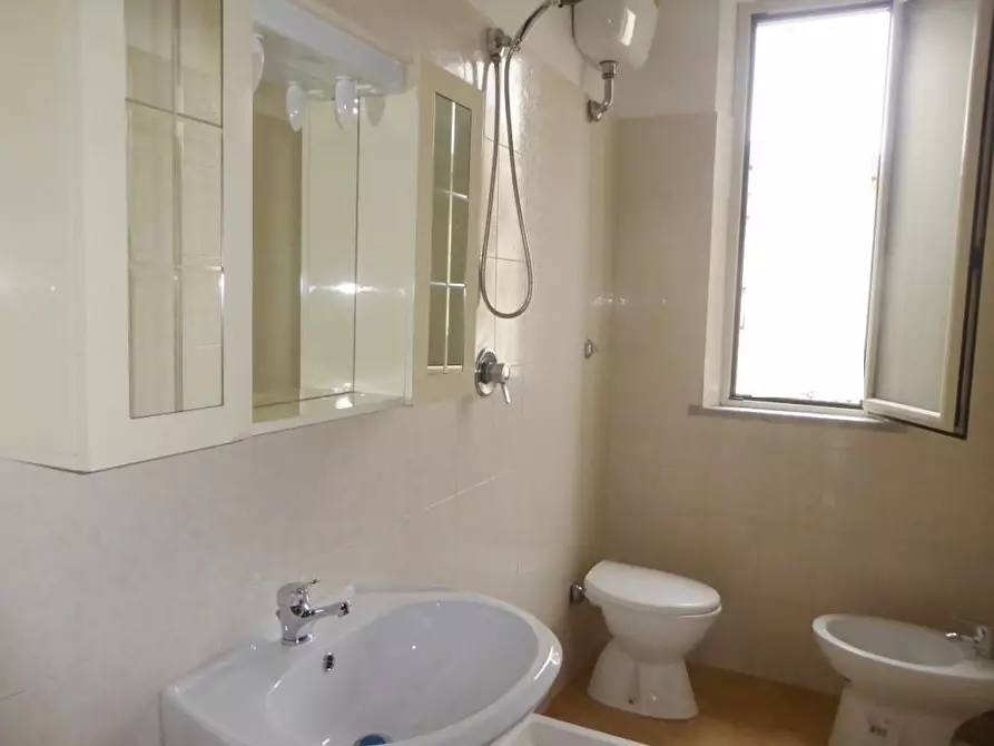 Immagine 3 di Appartamento in affitto  a Cascina