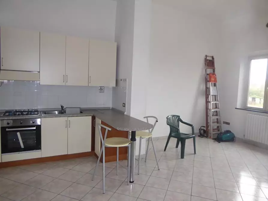 Immagine 2 di Appartamento in affitto  a Cascina