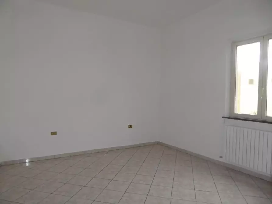 Immagine 5 di Appartamento in affitto  a Cascina