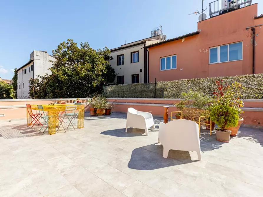 Immagine 11 di Mansarda in vendita  a Pisa