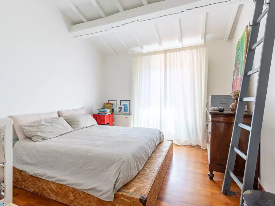 Immagine 4 di Mansarda in vendita  a Pisa