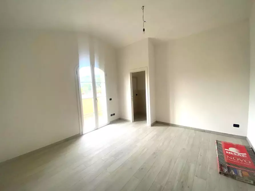 Immagine 18 di Villa in vendita  a Capannori