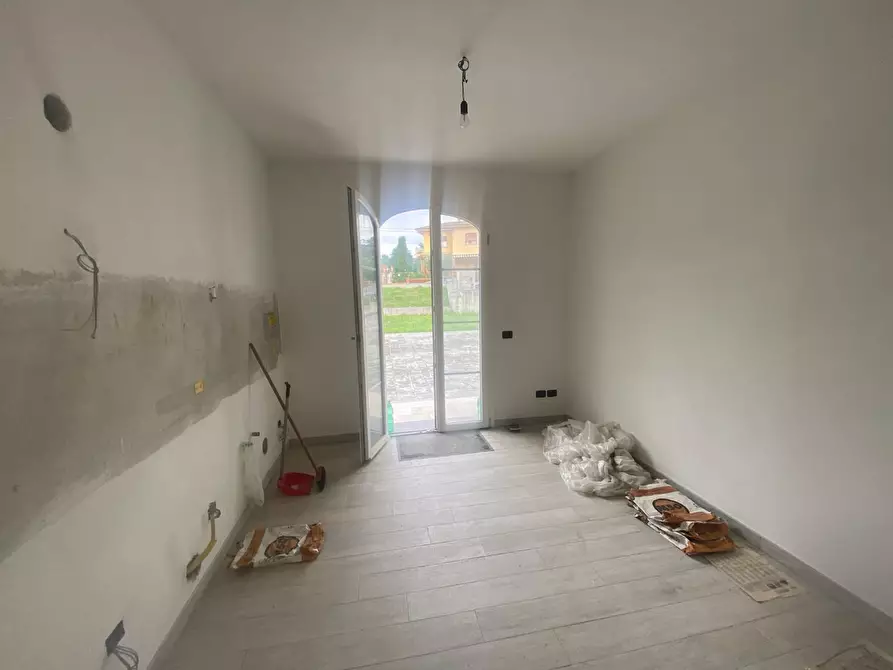 Immagine 14 di Villa in vendita  a Capannori