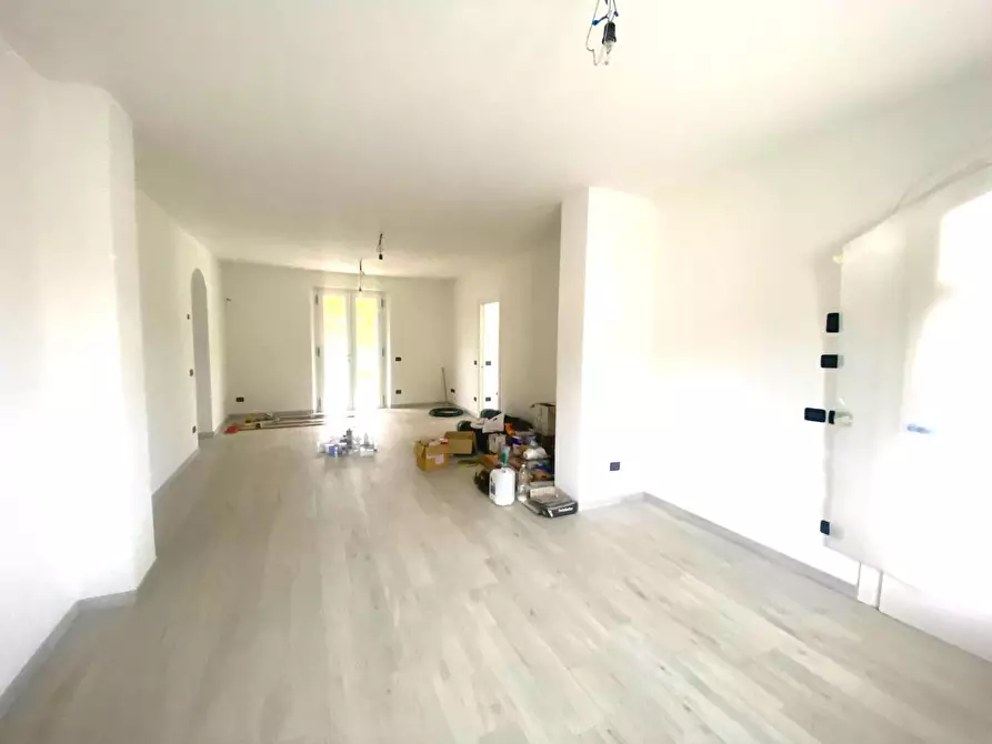 Immagine 8 di Villa in vendita  a Capannori