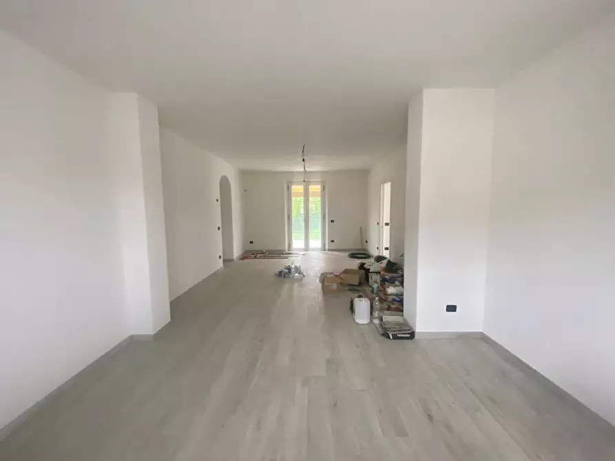 Immagine 7 di Villa in vendita  a Capannori