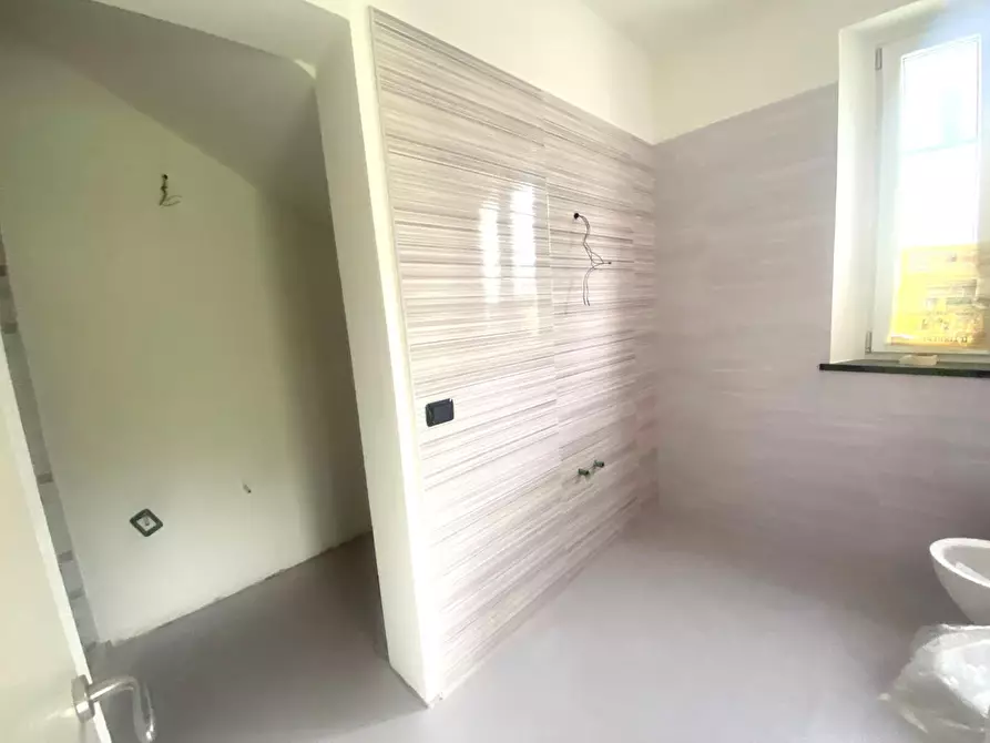 Immagine 24 di Villa in vendita  a Capannori