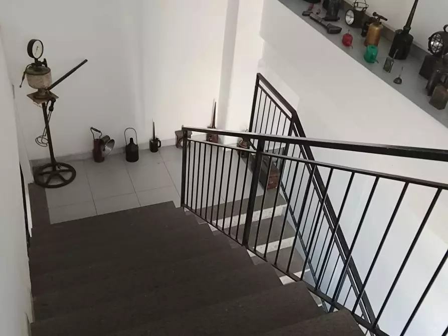 Immagine 12 di Ufficio in affitto  a Livorno