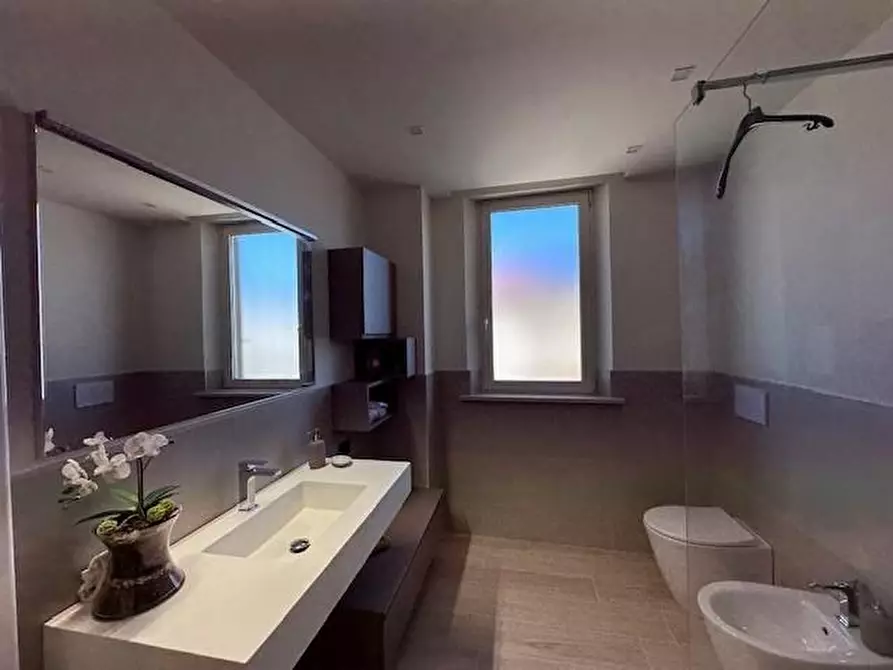 Immagine 24 di Terratetto in vendita  a Cascina