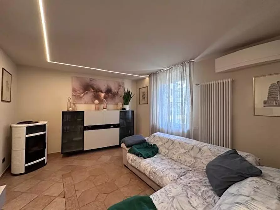 Immagine 1 di Terratetto in vendita  a Cascina