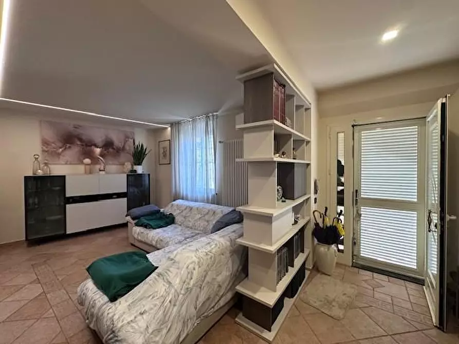 Immagine 2 di Terratetto in vendita  a Cascina