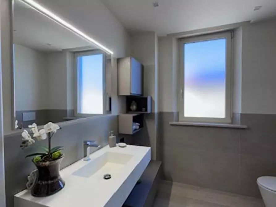 Immagine 23 di Terratetto in vendita  a Cascina