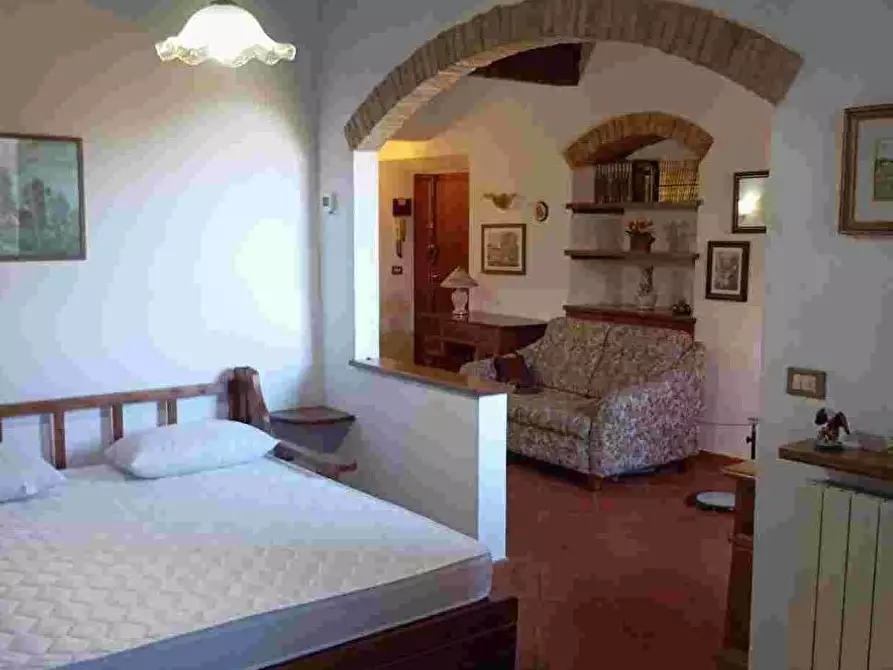 Immagine 5 di Appartamento in affitto  a San Gimignano