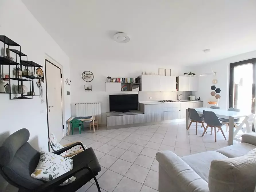 Immagine 2 di Appartamento in vendita  a Calci