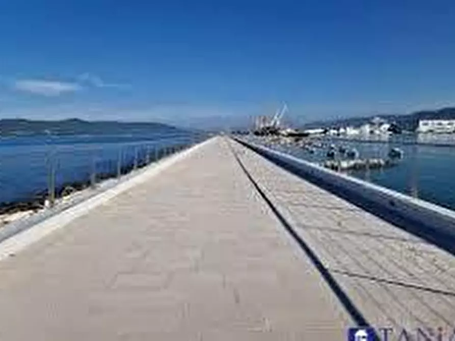 Immagine 6 di Casa semindipendente in vendita  a Carrara