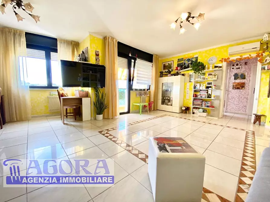 Immagine 6 di Appartamento in vendita  a Latina