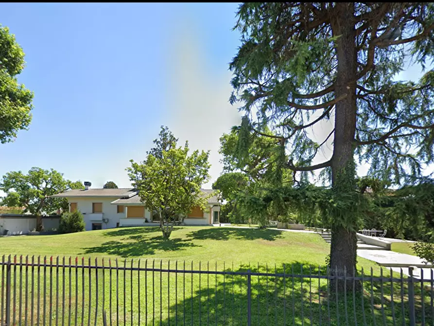 Immagine 3 di Villa in vendita  a Corbetta