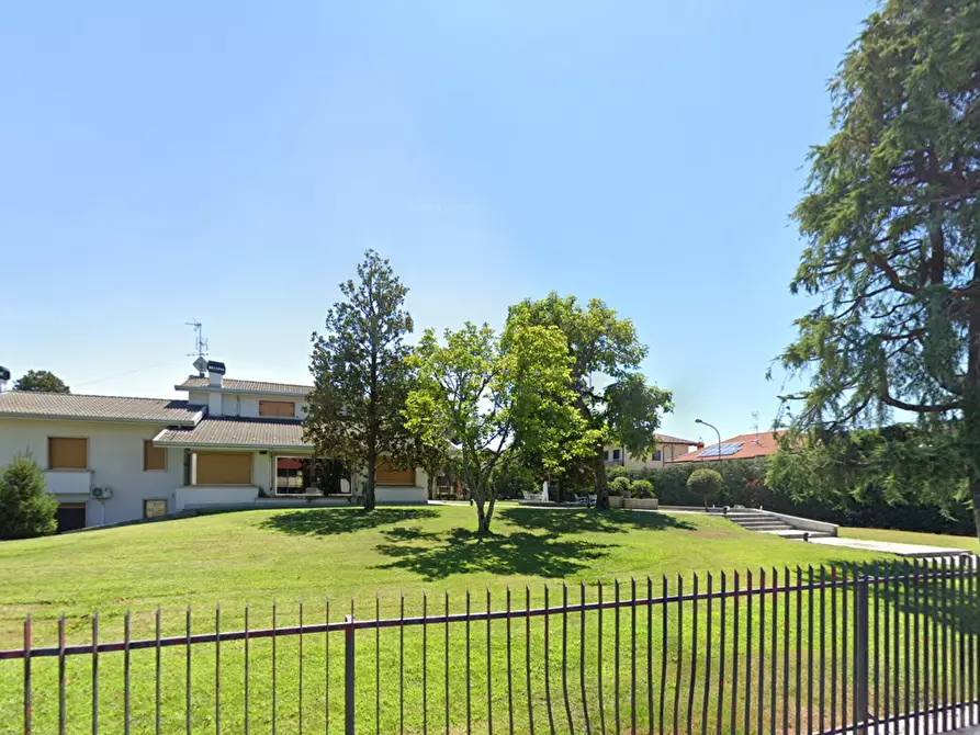 Immagine 4 di Villa in vendita  a Corbetta