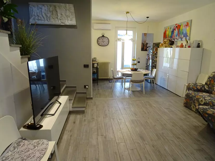 Immagine 5 di Terratetto in vendita  a Prato