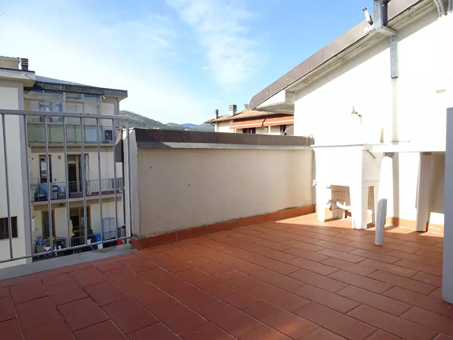 Immagine 37 di Terratetto in vendita  a Prato