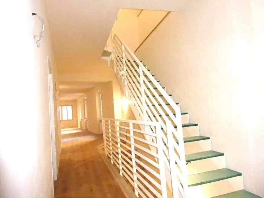 Immagine 8 di Appartamento in vendita  a Lucca