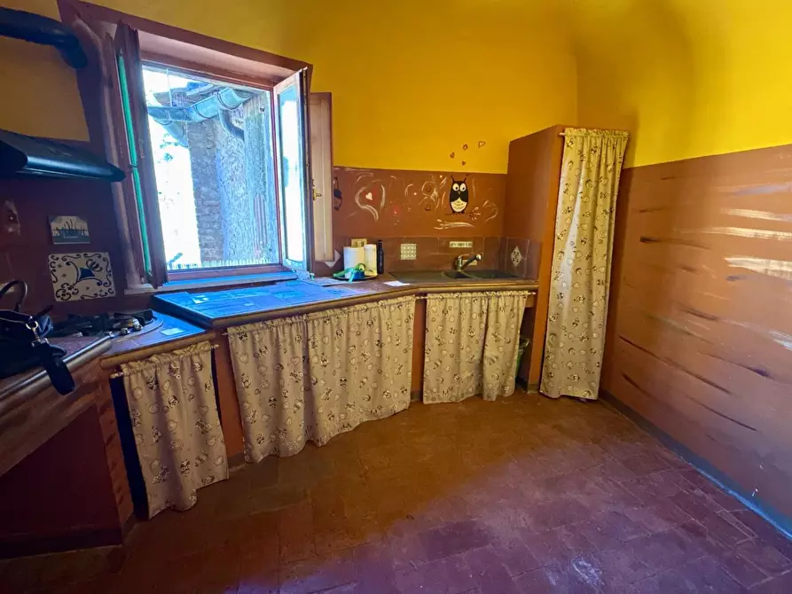 Immagine 17 di Appartamento in vendita  a Volterra