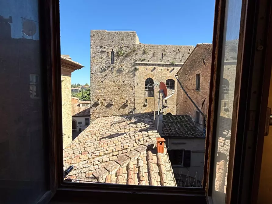 Immagine 11 di Appartamento in vendita  a Volterra