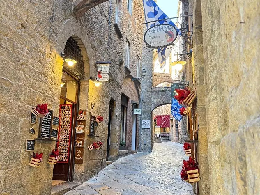 Immagine 34 di Appartamento in vendita  a Volterra